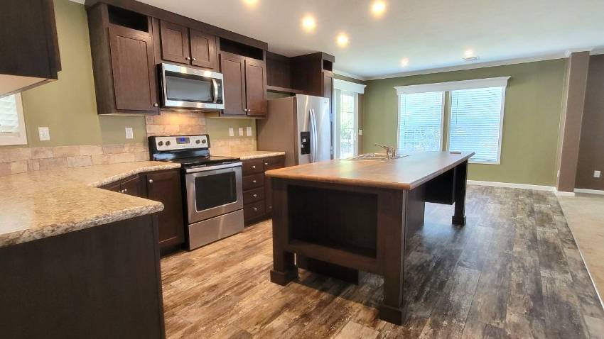 252 Siberian Cypress Circle a Winter Haven, FL Mobile or Manufactured Home for Sale